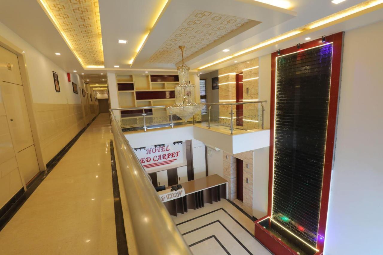 Hotel Sahib'S Red Carpet - Family & Corporate Hotel Chain アーグラ エクステリア 写真