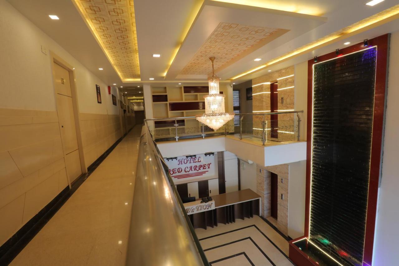Hotel Sahib'S Red Carpet - Family & Corporate Hotel Chain アーグラ エクステリア 写真